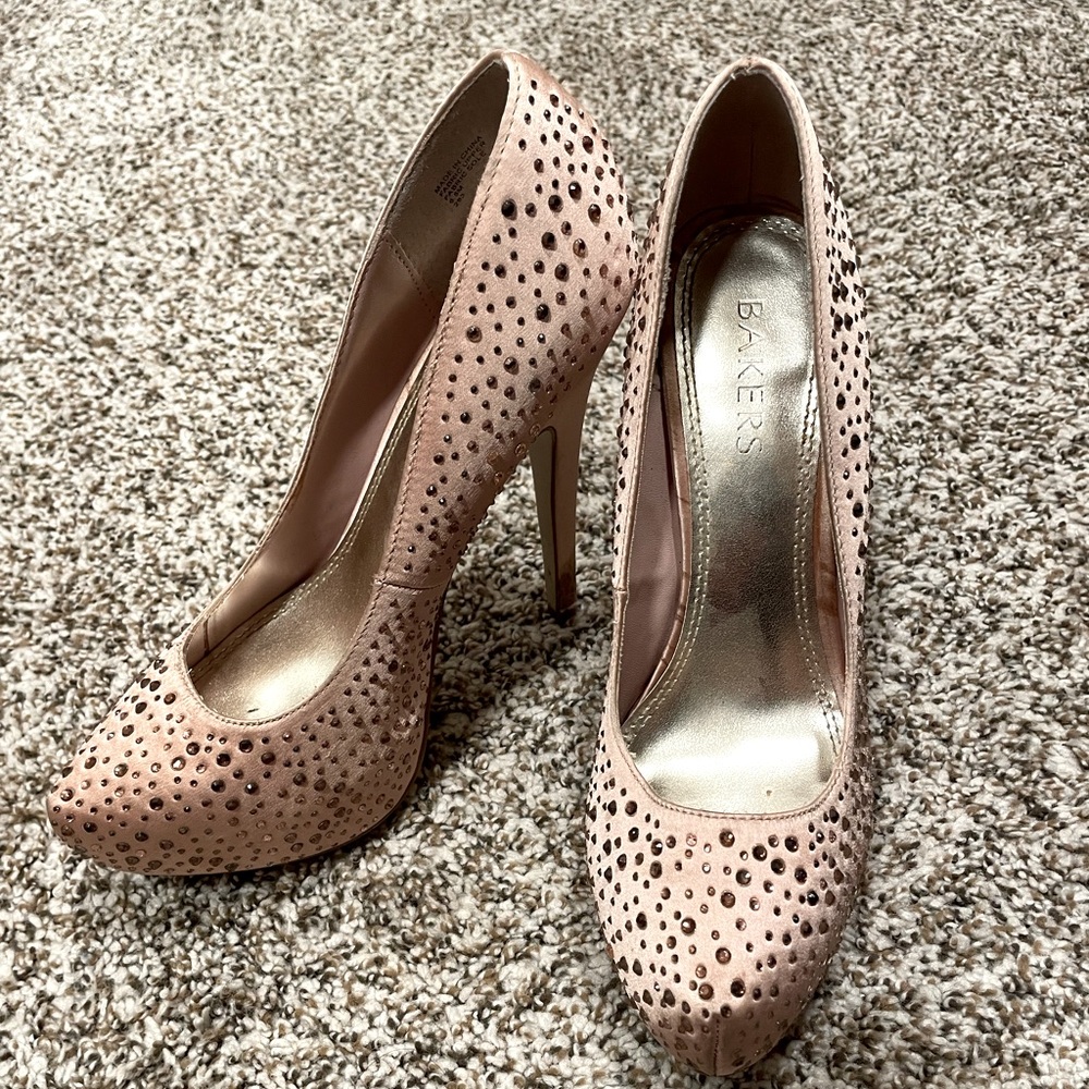 Bakers Rose gold/Taupe colored studded heels Size 6.5